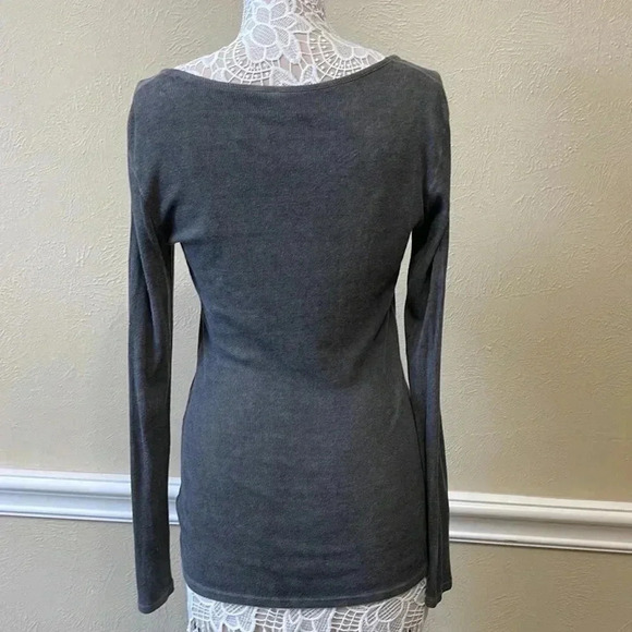 2/15 Long sleeve tee by BKE - Picture 5 of 8